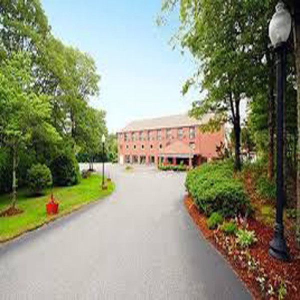 Housekeeper/ Hyannis