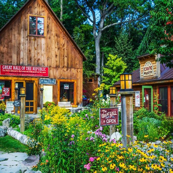 Glen Arbor/ Café Worker