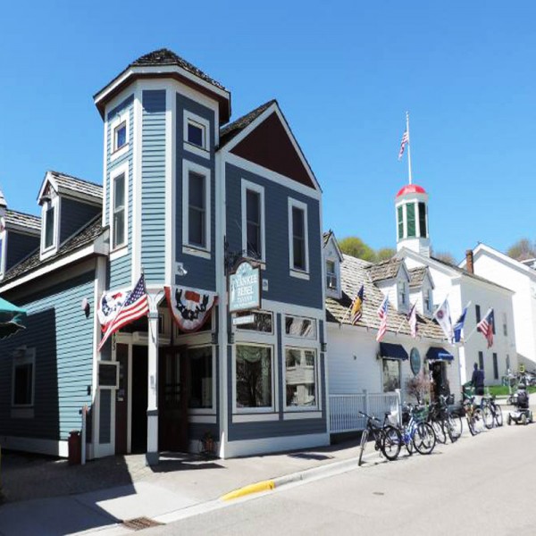 Mackinac Island/ Host, dishwasher